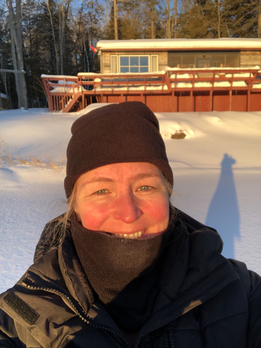 Worth the trek through knee deep ❄️ to get to our cottage for sunset! So beautiful in winter. How are you enjoying this cold but sunny winter day?