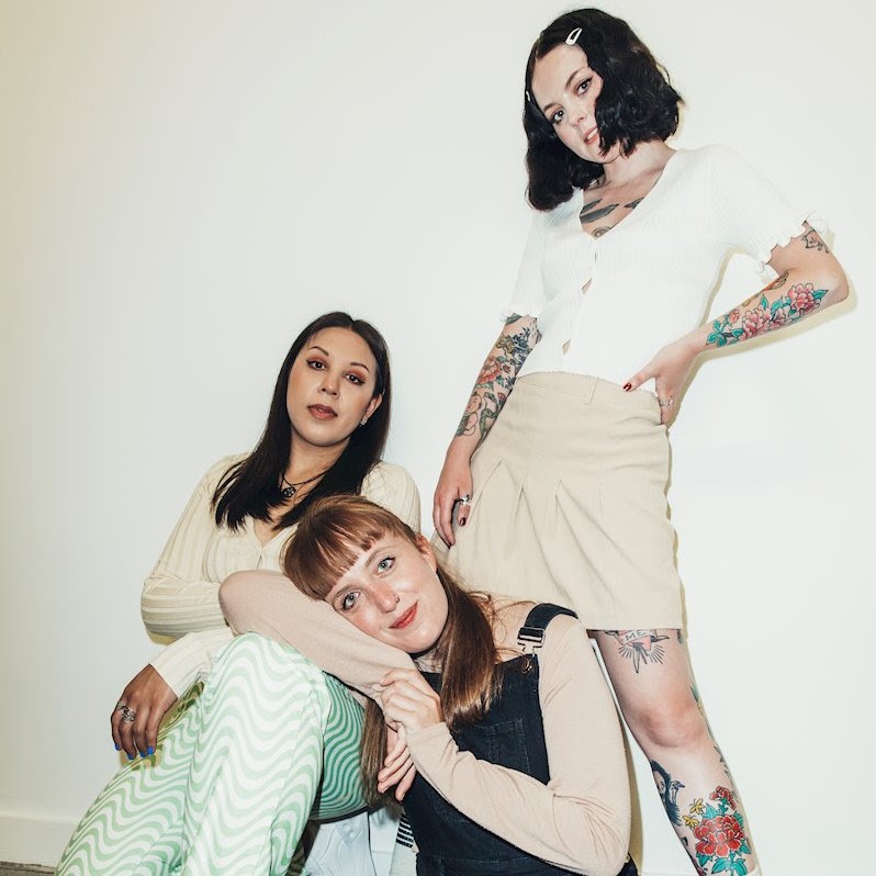 Our #NewMusic picks of the week are by: 
<a href="/kateklim/">Klim Kate Calahati</a>
<a href="/jmlewitt/">John Lewitt</a>
<a href="/brandicarlile/">Huy Hoang</a>
<a href="/PeanessBand/">Peaness</a>
<a href="/Willamenaband/">Willamena</a>
Find info about the music - and many ways to listen to our big mix, streaming free and commercial-free - at birchstreetradio.com