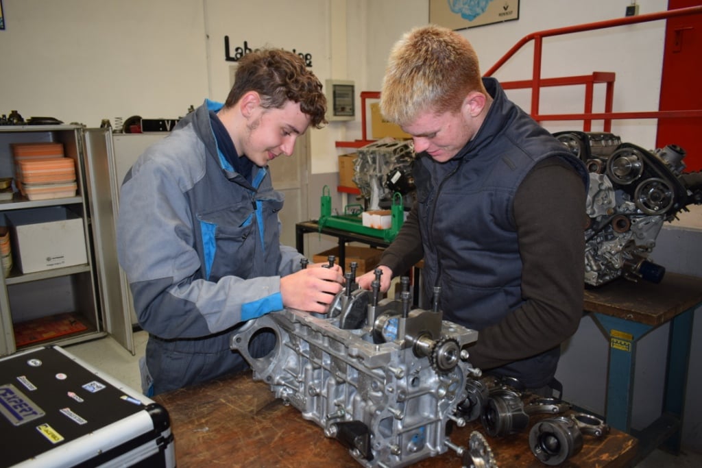 Devenir mécanicien, c'est possible à la MFR La Rousselière de Montreuil Bellay (49)