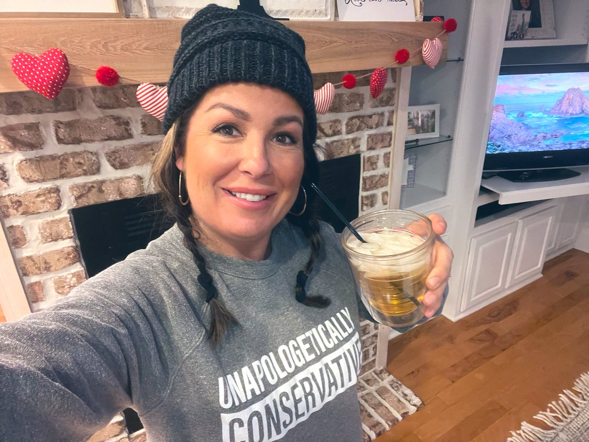 kerriestodd's tweet photo. One of those weeks. #JPWiser #unapologeticallyconservative #brrr itโs cold in Georgia ๐ โค๏ธ ๐น https://t.co/YUwTC4Tx0t