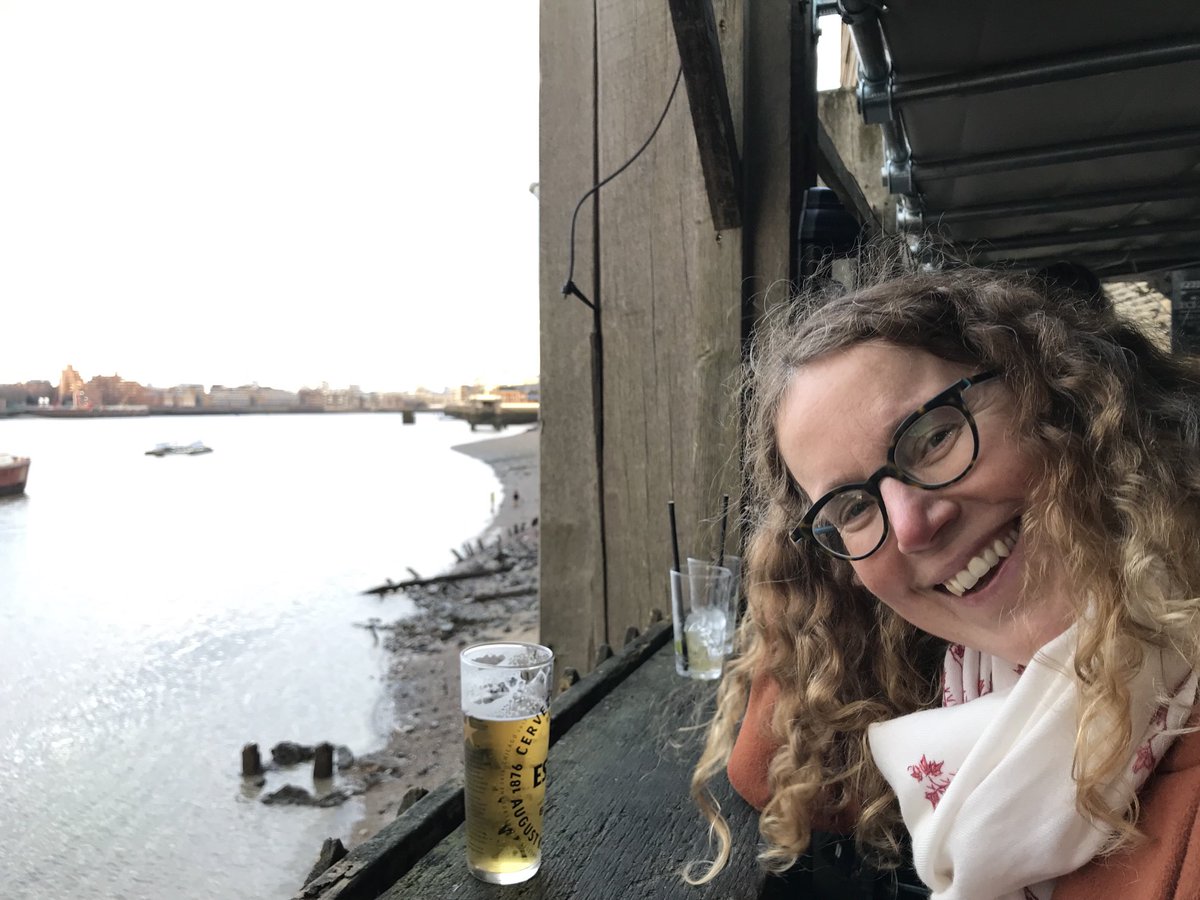 Sweliotknickers's tweet photo. Dirty Old River #dailyConstitutional with me old mucka ⁦@palocchina⁩ https://t.co/fPoaaxXqaT