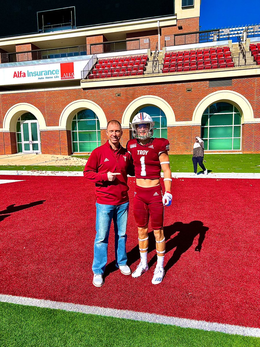 Landon Hale (@landon_hale_) on Twitter photo Enjoyed my visit to Troy! Huge thanks to <a href="/CoachJonSumrall/">Jon Sumrall</a> and <a href="/ShielWood/">Shiel Wood</a> for having me and my family today! #TotalTrojan #TKG Enjoyed my visit to Troy! Huge thanks to <a href="/CoachJonSumrall/">Jon Sumrall</a> and <a href="/ShielWood/">Shiel Wood</a> for having me and my family today! #TotalTrojan #TKG