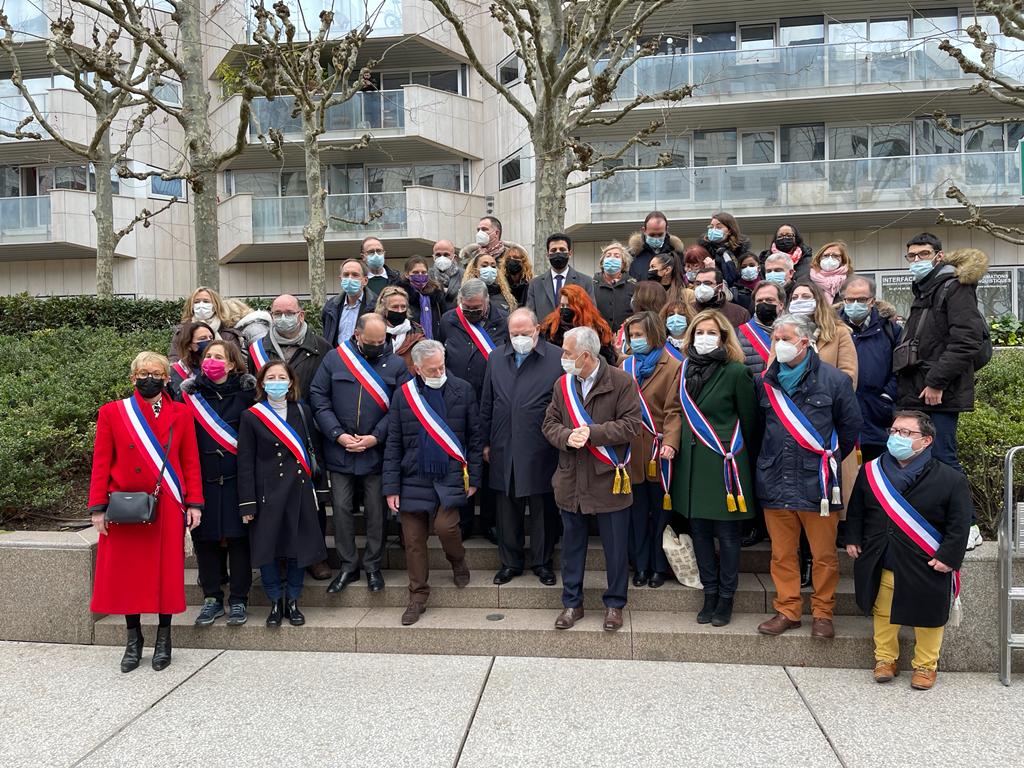 romain_caroline's tweet photo. Lancement du comité de soutient 92. Je  suis motivée pour faire gagner la droite. @Jeunes_avec_VP @vpecresse @JeunesReps92 #LesRépublicains https://t.co/UWWiDlE2on