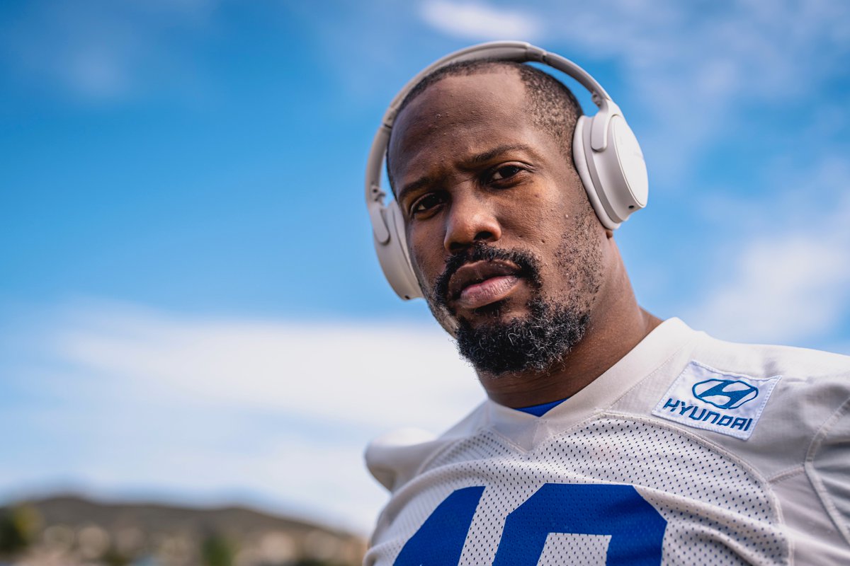 Clocking in, noise out. Let’s go! #TeamBose #RuleTheQuiet @Bose #ad