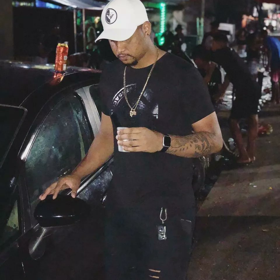 LkBlessed7's tweet photo. Posturado e calmo como sempre! 💁🏽‍♂️💨 https://t.co/QNk7JvXBG0