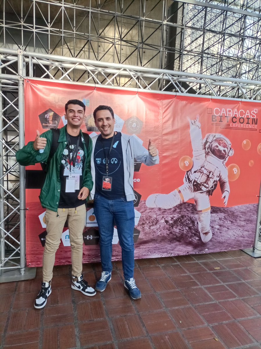 ElJamp__'s tweet photo. Maracay en la casa con @ajdicaprio en la #CCSBitcoinExperience https://t.co/WgkmXAShzu