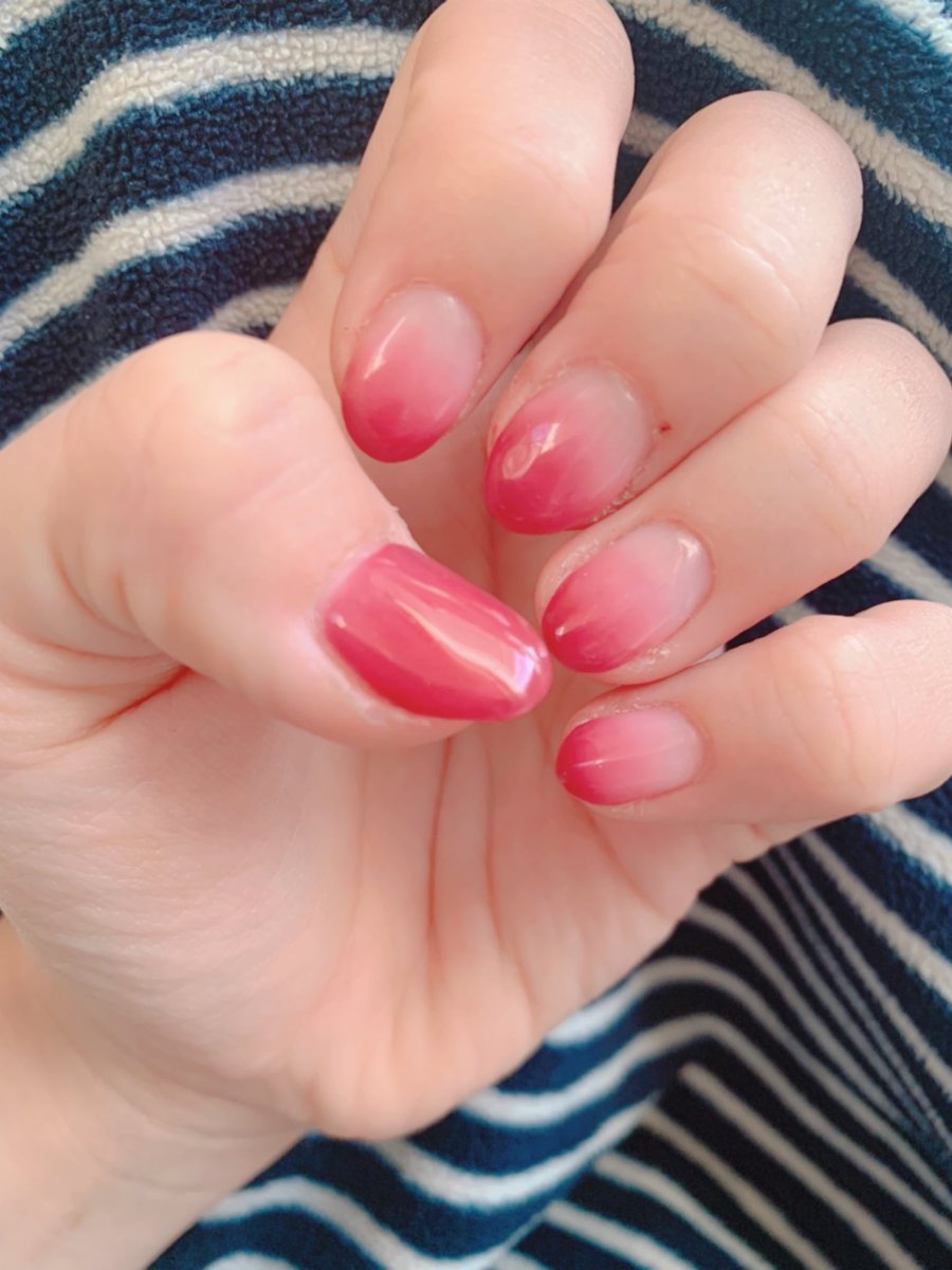 FAl0re's tweet photo. やっとネイル行けた😢💕

人差し指と中指は
折れたからスカルプ💅

旦那からは派手すぎって言われたけど
自分が可愛いって思ってやってるからよし‼️ https://t.co/ijsgU9SC00