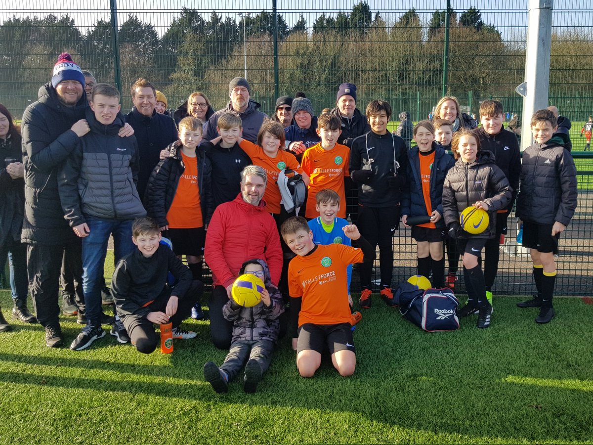 MarshallsU9's tweet image. So proud of the Barkhill crew today 🧡💚

#properteam 
#properfooty