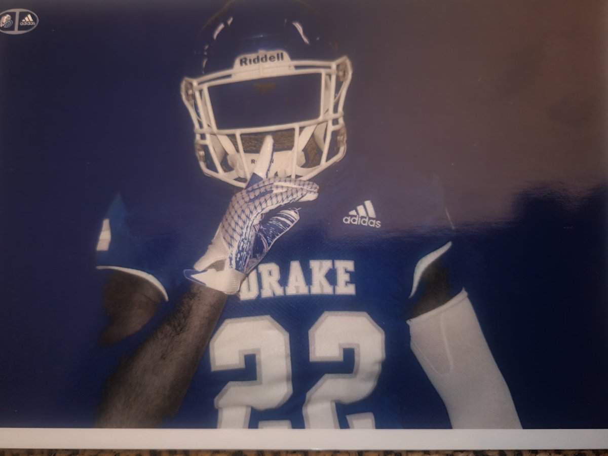SteinbaughCaleb's tweet photo. Ready to make it official! @DrakeBulldogsFB https://t.co/DBoUMbFlLP
