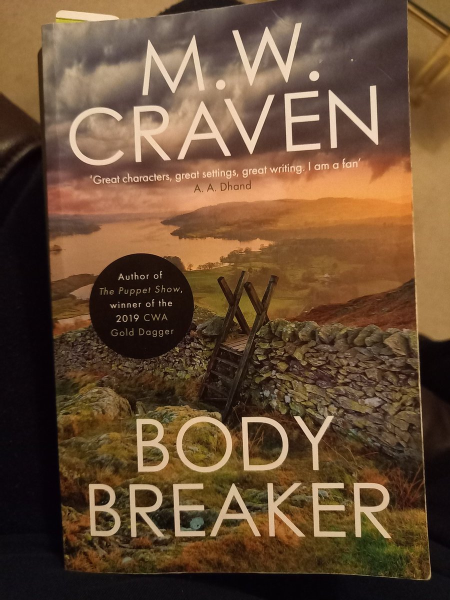 em_nightreader's tweet photo. Another @MWCravenUK book and another late night as a result
These author's books are incredibly clever, detailed, twisty and hard to put down
Great characters and a compelling plot #BodyBreaker is going to be one I remember long after it's finished
#BookTwitter #BookWorm https://t.co/b5ZM1UMkAX