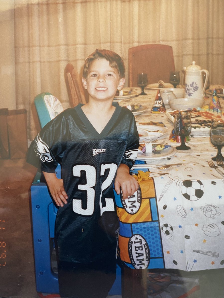 JWaeghe's tweet image. Simpler times #ForWhoForWhat