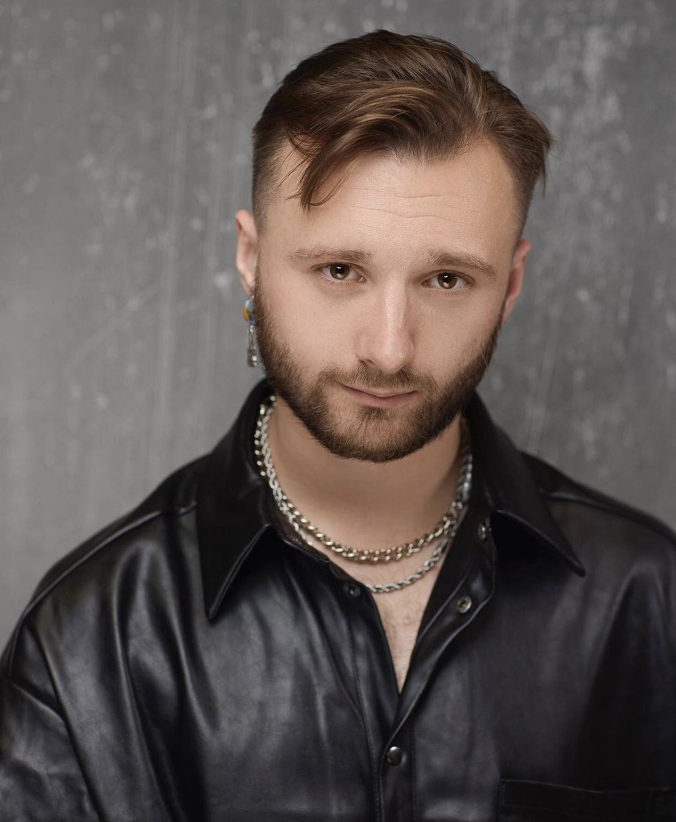Sodo_mite's tweet photo. @BlueEyes_Ben Late to the game but love this #QueerNetwork idea 🔥 this is my company account and I’m @Kieran_Mason 🏳️‍🌈🏳️‍⚧️ #LGBTQIA https://t.co/M49h7LDIbd