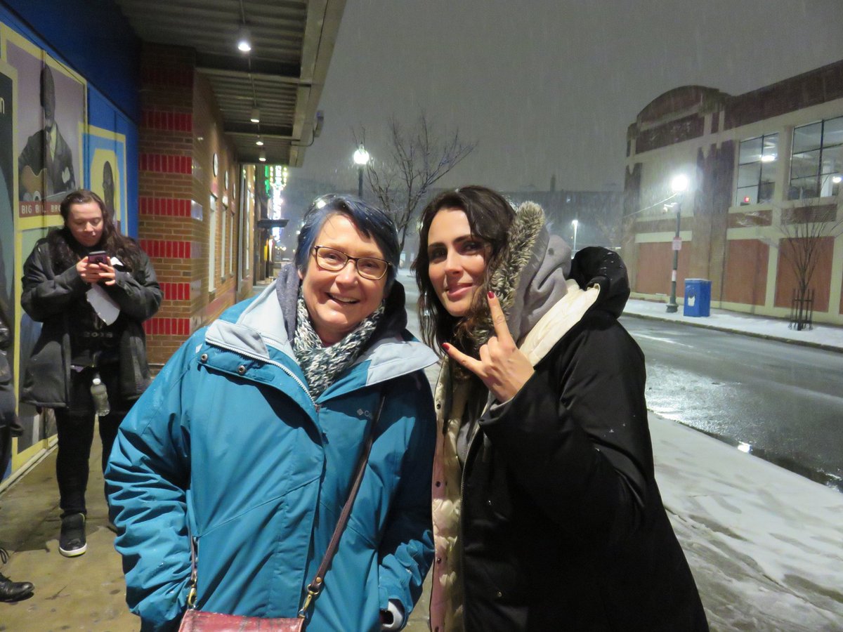 LinneaMichel's tweet photo. Today’s snow brought happy memories of the time we followed @WTofficial, @InFlames_SWE &amp; @smashintopieces &amp; a #snowstorm from Philly to NYC to Boston. @rikkucheerio #ResistTour https://t.co/usSSddto0l