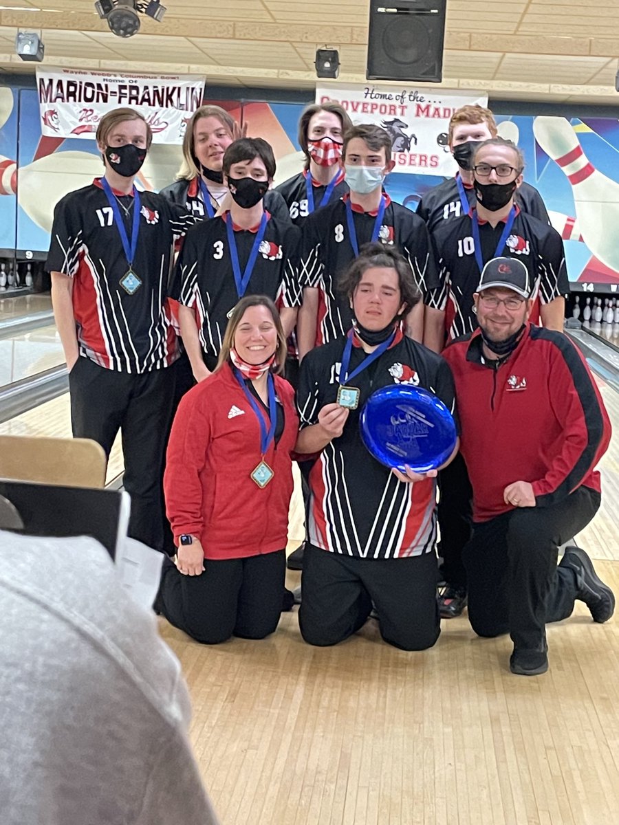 heaton_km's tweet photo. Congratulations to your McKinley Bulldogs Bowling Team for taking 1st place in the Jaguar Baker Tournament in Columbus!!!! So proud of all of you!!! Way to represent that Bulldog pride!!!❤️🖤 https://t.co/jRAIP3czXy