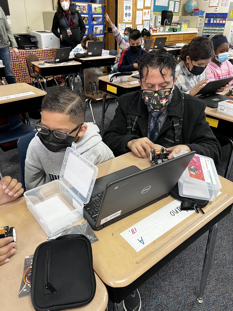 ShellieSantos2's tweet image. Fun day of learning at our first Science Saturday! Coding and robots were a big hit.@TurlockUSD @RudyChem @CunninghamTUSD