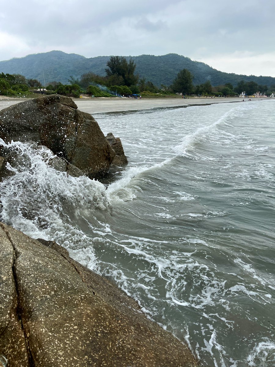 riveramichael's tweet photo. Snaps along the trail from 貝澳 (Pui O), past 十塱村 (Shap Long Village) and 牛牯灣 (Ngau Kwu Wan), to 梅窩 (Mui Wo).
🏝🐃
#hongkong #lantau #muiwo #puio https://t.co/UI1GUEk2Y9
