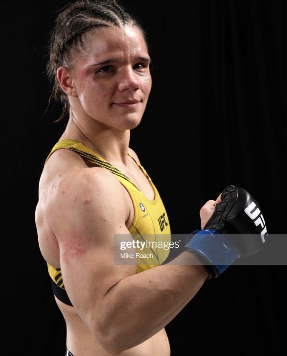 ArianeSorrisoo's tweet photo. “Quanto mais as pessoas acreditam em alguma coisa, quanto mais se dedicam à ela, mais podem influenciar o seu acontecimento.”
#InsideHugoGonçalves #MarcioMendesJiuJitsu #AtropelaSorriso #MMA #UFC #DNAInside #MuayThai #JiuJitsu @canalCombate @UFCBrasil https://t.co/qHlA5D11wn