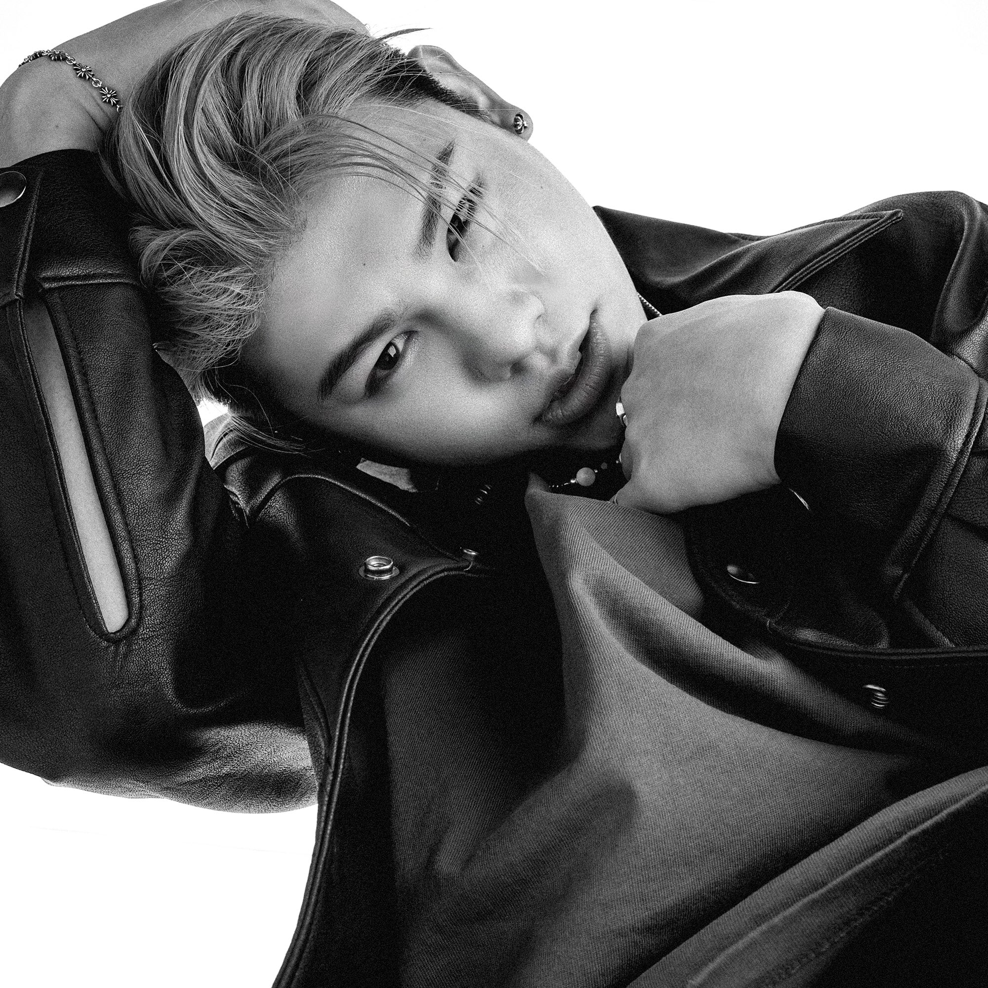 えふ𖥧𖥧𓃘 おでこと口をお手手で抑えるポーズ既視感 レオちゃ このアー写本当みんなかっこいい好き T Co G38jduwbc7 T Co Ox7zvlt7wa Twitter