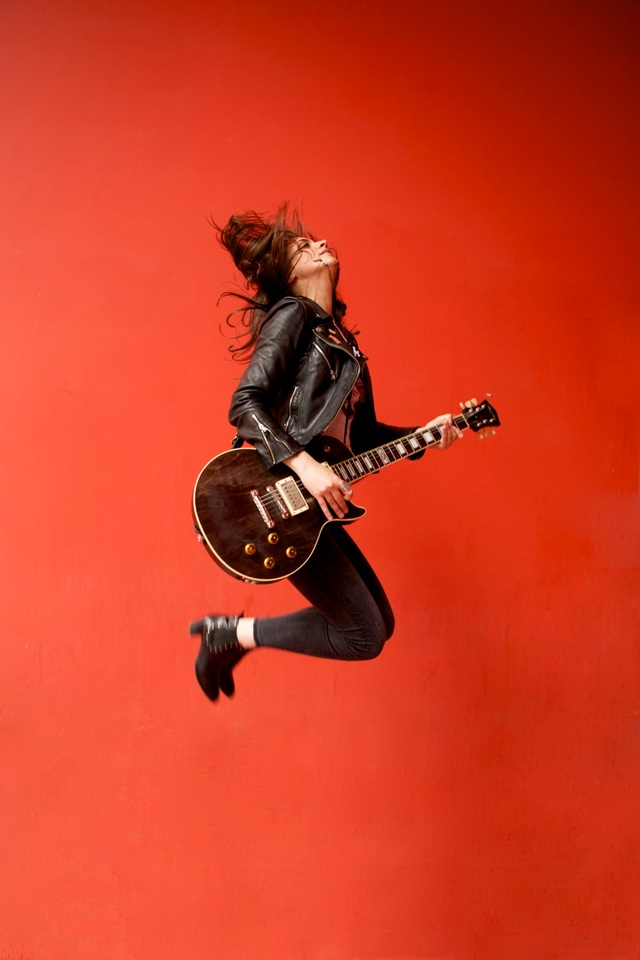 Laura Cox - Castres: Concert - Quoi de plus rock’n’roll qu'une femme jouant de la guitare comme une déesse, démolissant les clichés d'un monde de (...) dlvr.it/SJ3MDp