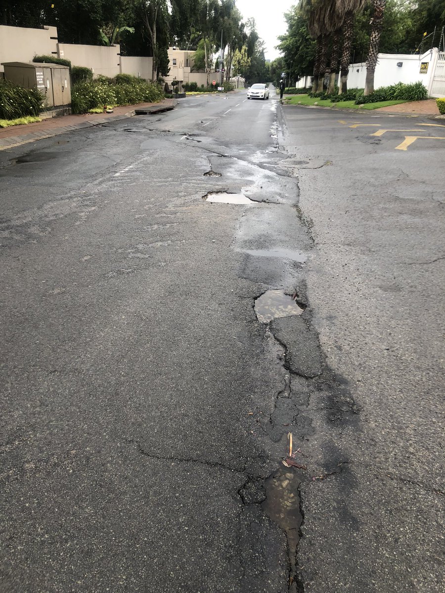 RobynOzinsky's tweet photo. @MyJRA @JHBWater @LyndaShacks @CityofJoburgZA Morning all, any update on this ref - potholes growing nicely! 💦 https://t.co/AO8EFcjd9c