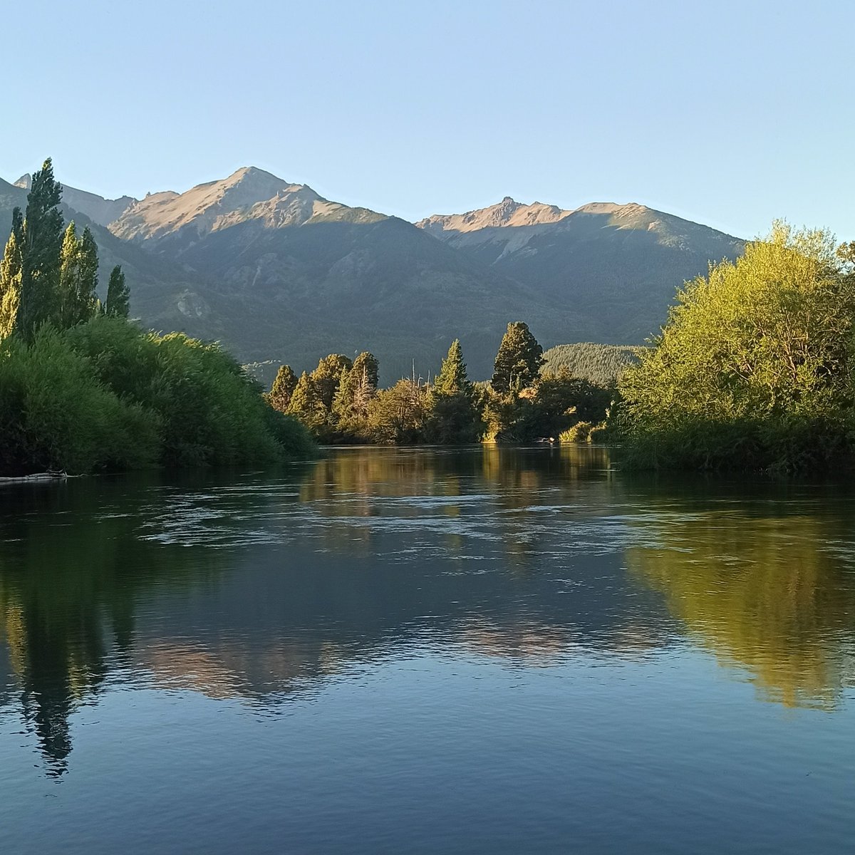 daniwaridel's tweet photo. 🏞️Patagonia Argentina ❤️ https://t.co/wIcZnWI1Cs
