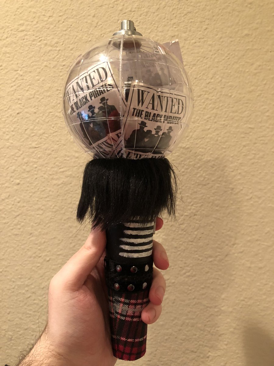 shiftingstorm's tweet photo. people, open your eyes! for our lives, keep your mind! now is the time for freedom if we try! listen! look! write! open your eyes!
#lightiny_DIY @ATEEZofficial #ATEEZinLA https://t.co/kcMgl1EE8N