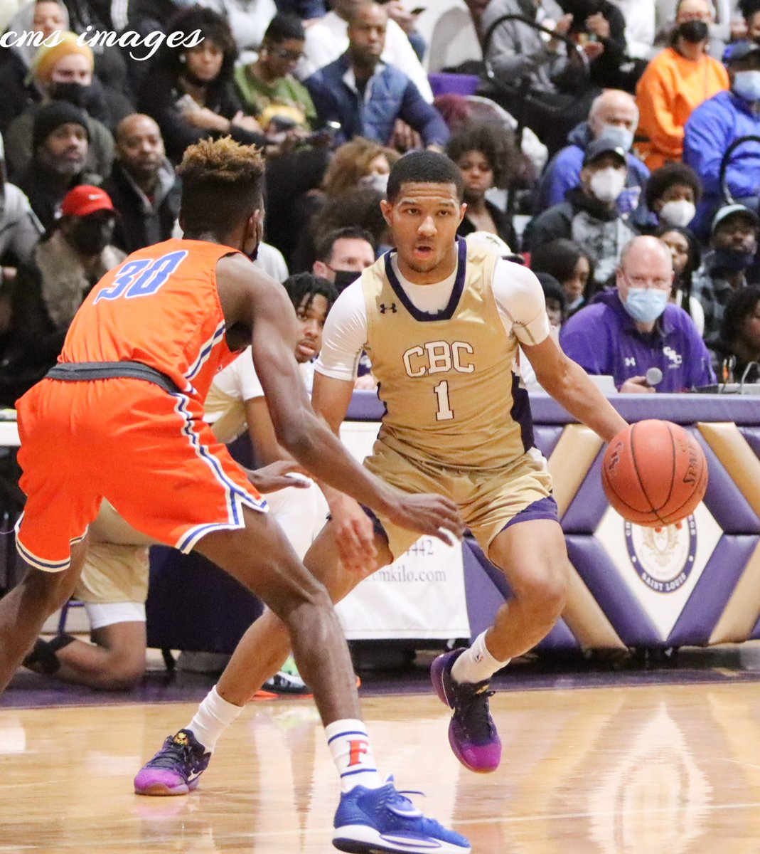 ChrisSchmitz168's tweet photo. “Orange🟠Crushed” CBC doesn’t disappoint in their home opener today against the Flyers from East St. Louis.  Cadets win this high-flying track meet 60-54! @CBCHS_Hoops @CBCHighSchool @cbccadets @GSV_STL @STLhssports @tatumjustin40 #stlprephoops #cmsimages📸 https://t.co/Fr01Qrxorb
