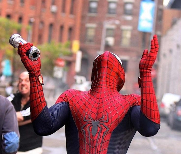 Эндрю гарфилд человек паук. Костюм эндрю гарфилд человек паук 2. Человек паук 2 костюм сэм рэйми. Эндрю гарфилд человек паук. Как выглядит человек паук 2.