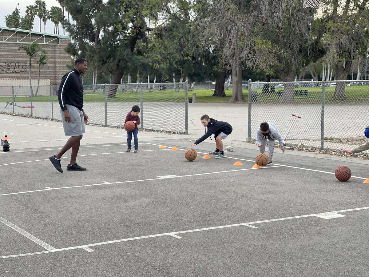 Blow1818's tweet image. Prince got his #HoopsTraining today 
#LakeShow 
Blessed to have Mr. Walker show him the Simple things!