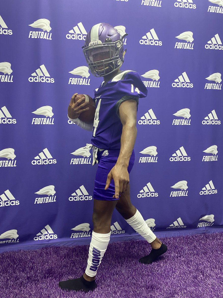 Darion__14's tweet photo. Thanks for the visit 💪🏾‼️@freezysmalls @SAGUfootball https://t.co/V9hZOOJkBk