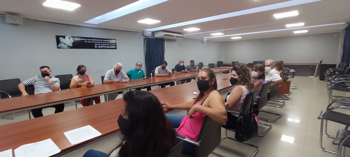 instituto_peron's tweet photo. Mantuvimos una  primer a reunión junto a los compañeros y compañeras que forman parte del Instituto de Capacitación Política Juan Domingo Perón para charlar y planificar una agenda de actividades a desarrollar en nuestra provincia durante este año. https://t.co/Qkb5aYFIyj