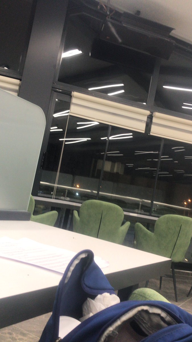 Kütüphanede sabahladık keşke bu tweetimi tuğba hoca görse