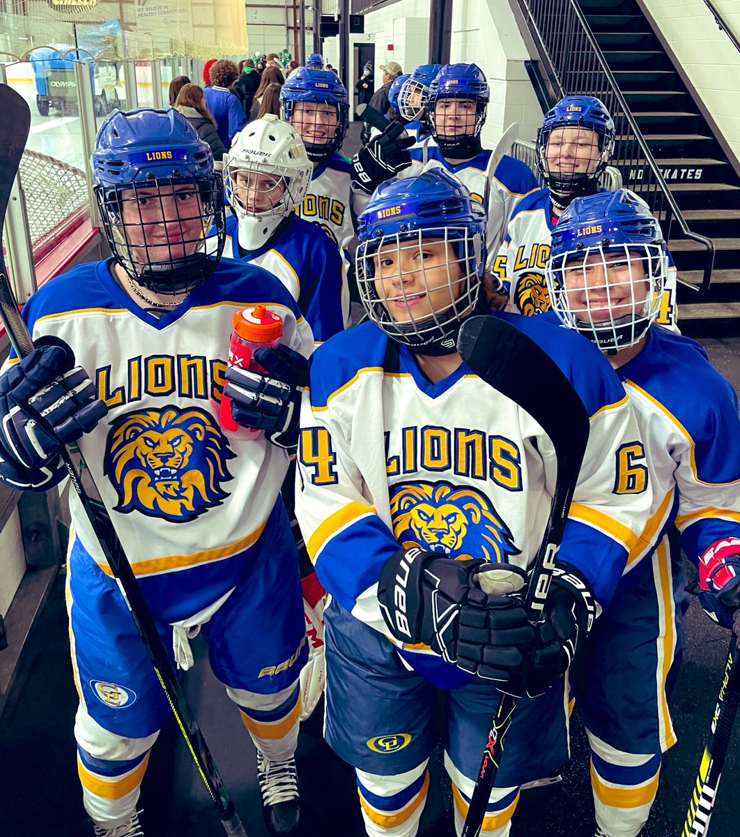TheRealMrBanks's tweet photo. JV Lions ready to ROCK Dublin Scioto at the Chiller in the nightcap! @GLHS_Athletics
Let's go Lions!!
#OnePrideOneFamilly https://t.co/bF9eXJc5lf