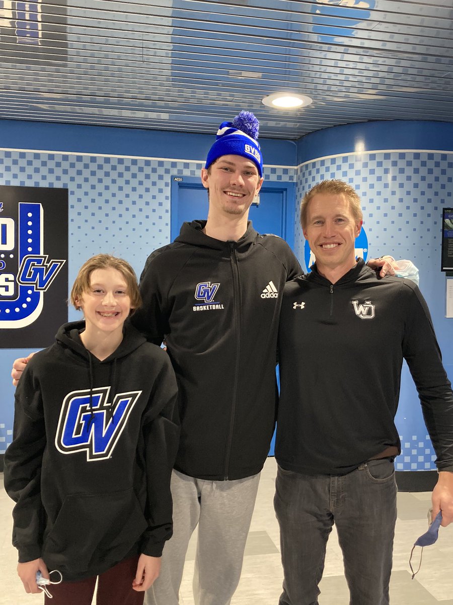 JDiekevers's tweet photo. Fun to watch WO grad Jake Van Tubbergen lead GVSU to victory today (30pts &amp; 14 rebounds). Talking with your parents brought back some great memories! @jake_vant #GoWO @wopanthers @WOpantherHoops https://t.co/IQCQnzOIN2