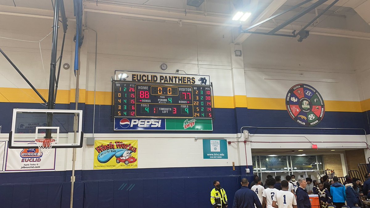 Panthers hold off Twinsburg and win 88-77! Go Panthers! 💙🏀💛