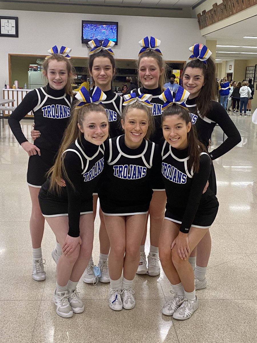 MFHScheer's tweet photo. Today, we competed at our IHSA Sectional. It wasn’t easy getting there, but we had our best performance to date. We did not advance to state, but did accomplish several goals-scores and placement showed improvement. I am beyond proud of their hard work and commitment! 💙💛🤍 https://t.co/VfMTDENWBs