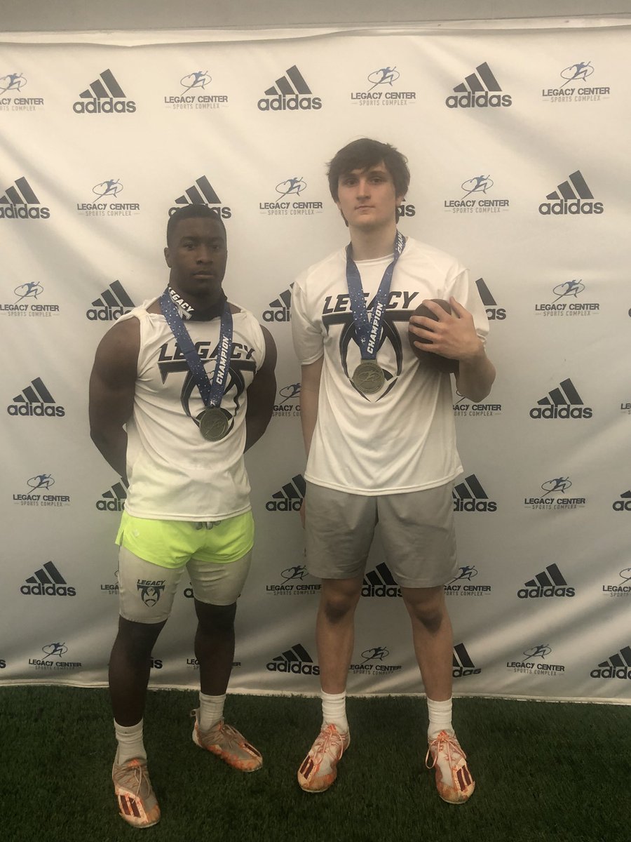 cane_mack's tweet photo. Had an amazing experience competing at the Legacy Rise Midwest Showcase. Thankful to be named the quarterback MVP! @AllenTrieu @Bryan_Ault @TheD_Zone @Sportsinthed_ @TrambleJoe @RVD_3 @PNHuskieFB https://t.co/aMqkh6sOu0