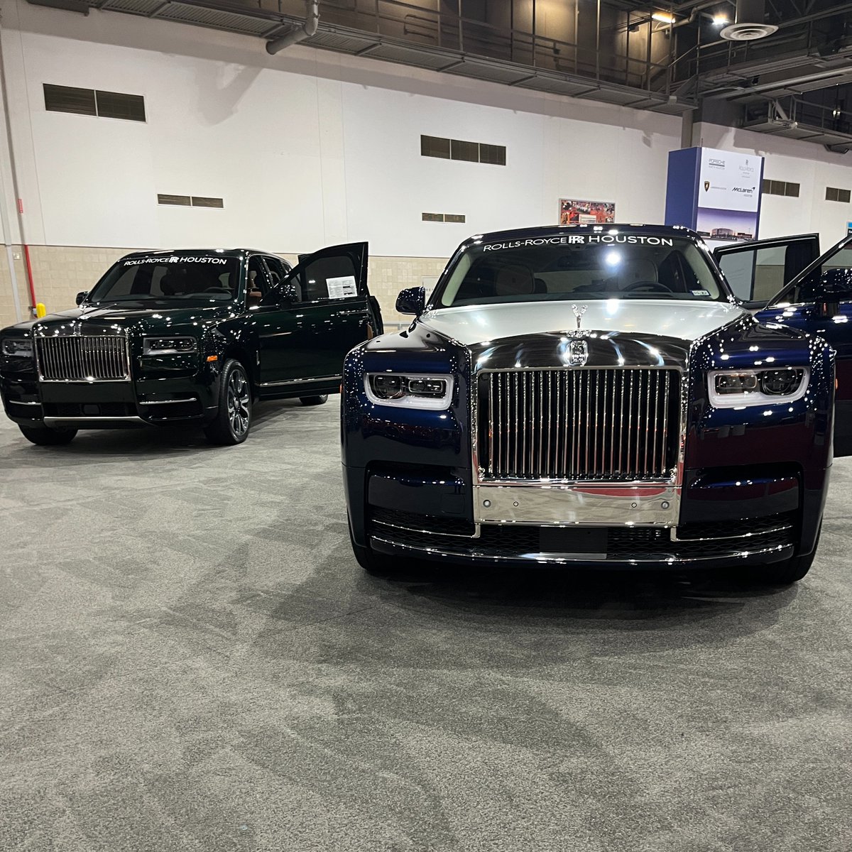 HoustonAutoShow's tweet image. Day 4 is finished, but we will be back bright and early tomorrow to finish out the 2022 Houston Auto Show run. Buy your ticket tonight and meet us at @nrgpark Sunday from 10-6. 
houstonautoshow.com/tickets