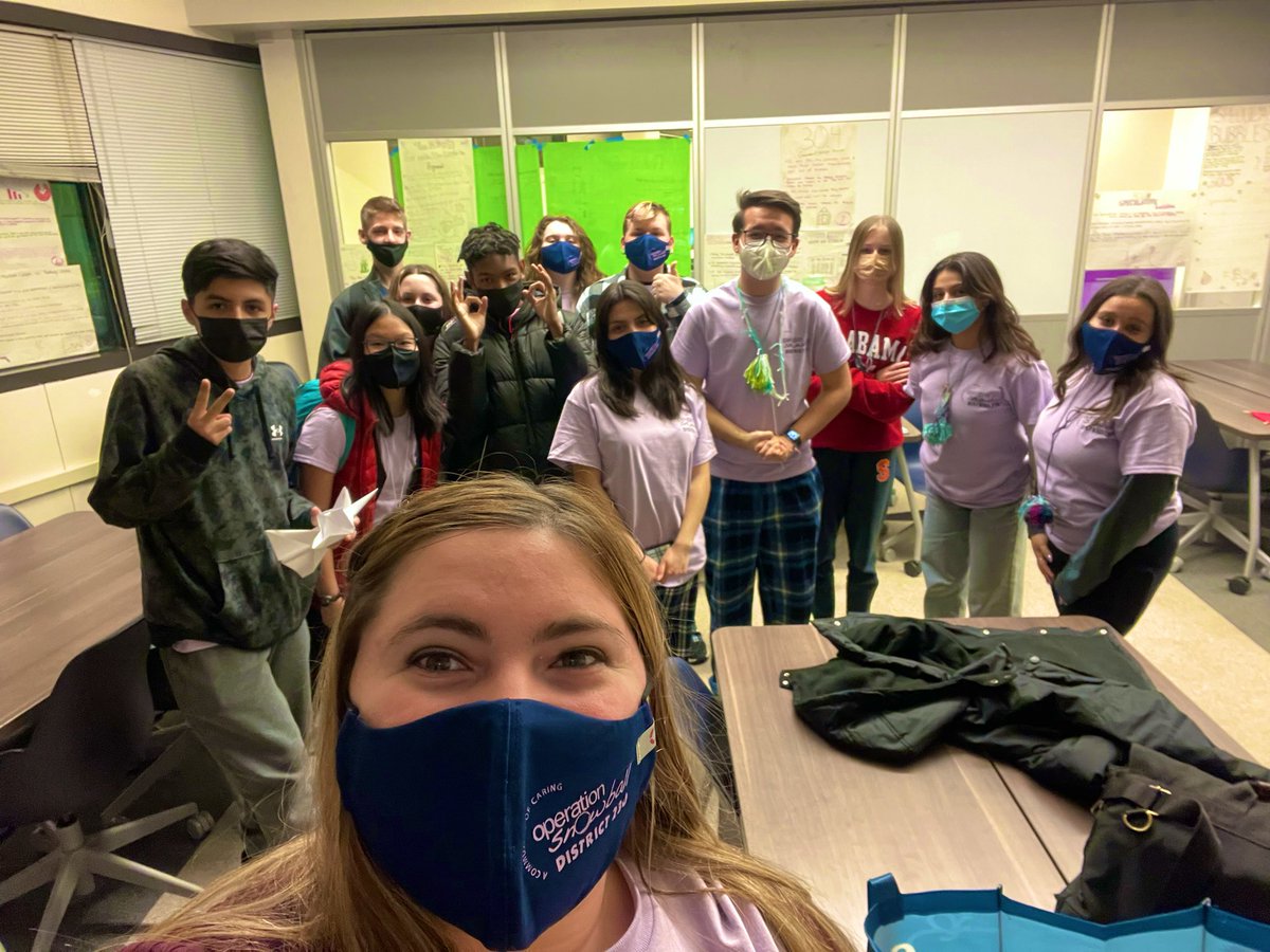 Shooting Stars always dream big! #DreamBig #Snowball <a href="/D230_Snowball/">D230 Snowball</a> <a href="/CHSD230/">District 230</a> @Rnolting21 #3schools1dream