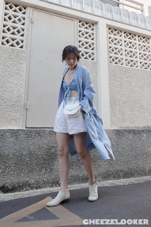 CheezeLooker's tweet photo. Alice
IG: @aliceinrealisticland
Occupation: Freelance Illustrator
Top: @kiddi
Shorts: Jaspal
Boots: Secondhand #ChzStreetStyle #streetfashion #Throwback #LookerStreetStyle https://t.co/Qga7BOnirX