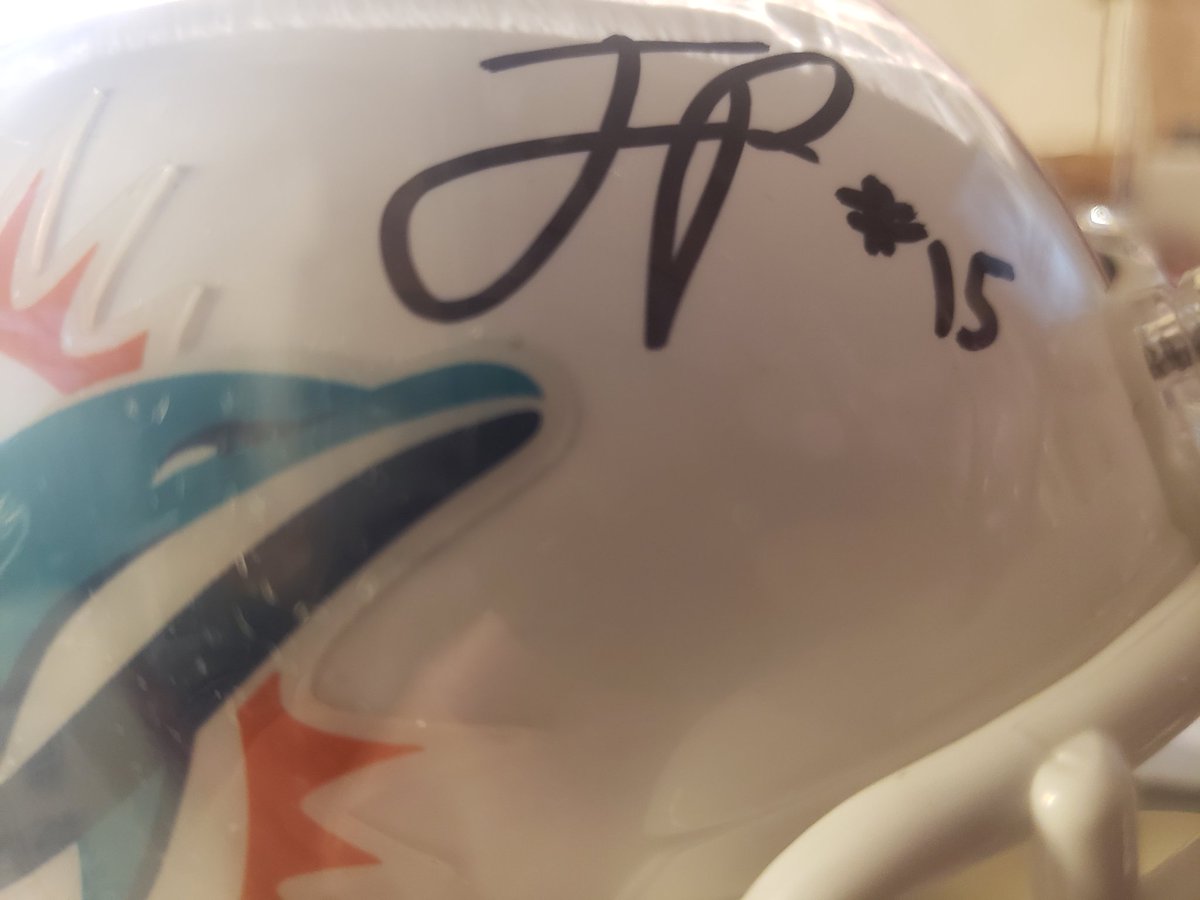 #SmokeBreaks / Mitch Mazur tweet media