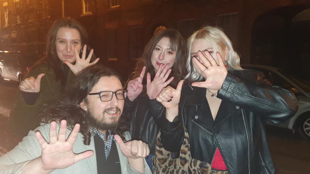 KenFreznoVL's tweet photo. Yo 6th ADC gets groupies, I can't evem imagine what Viking gets https://t.co/wCKxmcpsH5