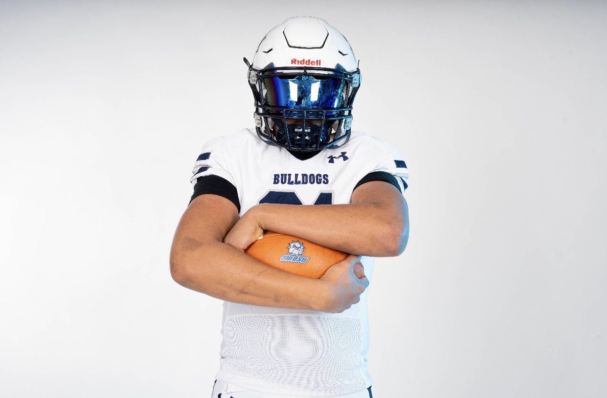 Mjdj03's tweet photo. I want to thank God for the opportunity to play ball with the dogs 🐶, COMMITTED💙 @SWOSU_Kirkland @CoachC_Mac @SWOSUFootball https://t.co/q29jFMjVnl