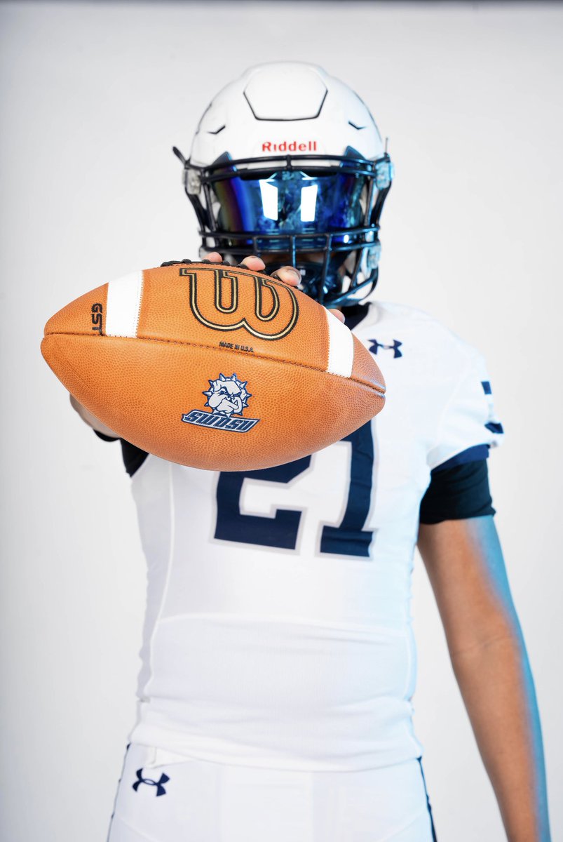 Mjdj03's tweet photo. I want to thank God for the opportunity to play ball with the dogs 🐶, COMMITTED💙 @SWOSU_Kirkland @CoachC_Mac @SWOSUFootball https://t.co/q29jFMjVnl