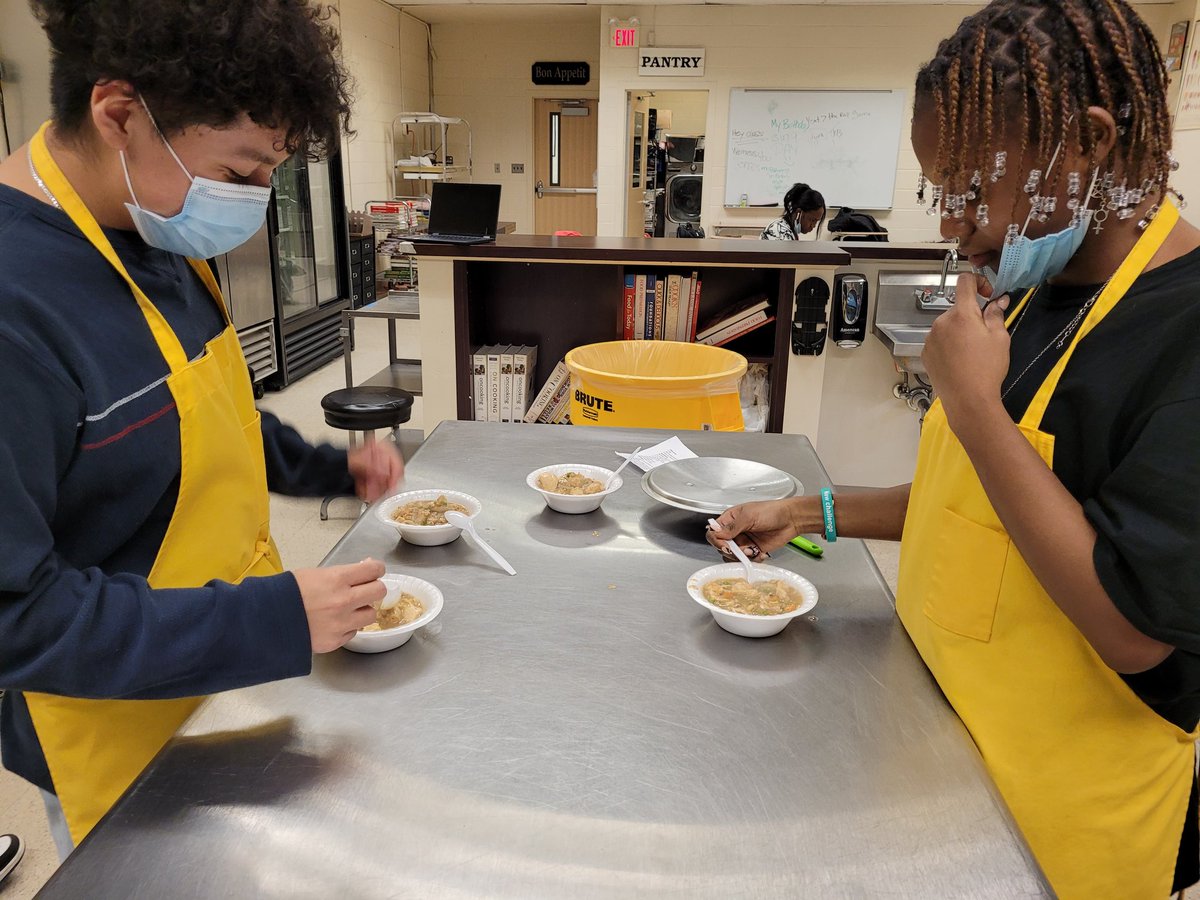 nazibadruddin's tweet photo. On Friday my Culinary Arts students @OHSTornadoes400 demonstrated moist cooking technique by making Chicken Stew which was perfect for snowy Friday. @OHS_Athletics_ @Bfearlessleader https://t.co/wZWeqpGPah