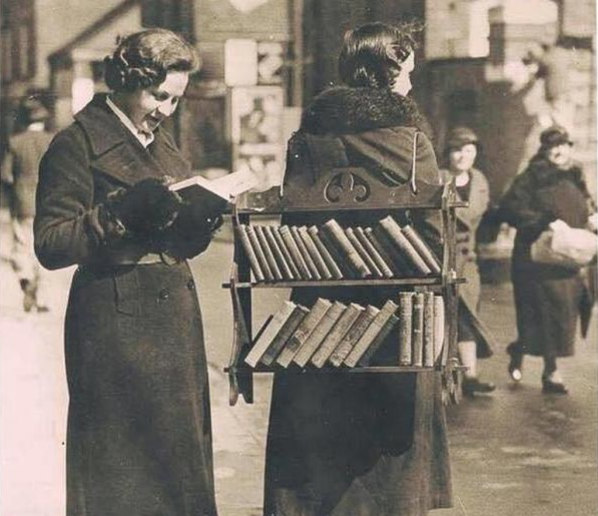NazmulTechTips's tweet image. Walking Library, 1930 

Info: One common thread that binds together people from all walks of life is the need to be entertained. Whether it be catching a movie, listening to music, or even a quiet evening at home with a good book. 

#RandomPost #books #walkinglibrary #1930s