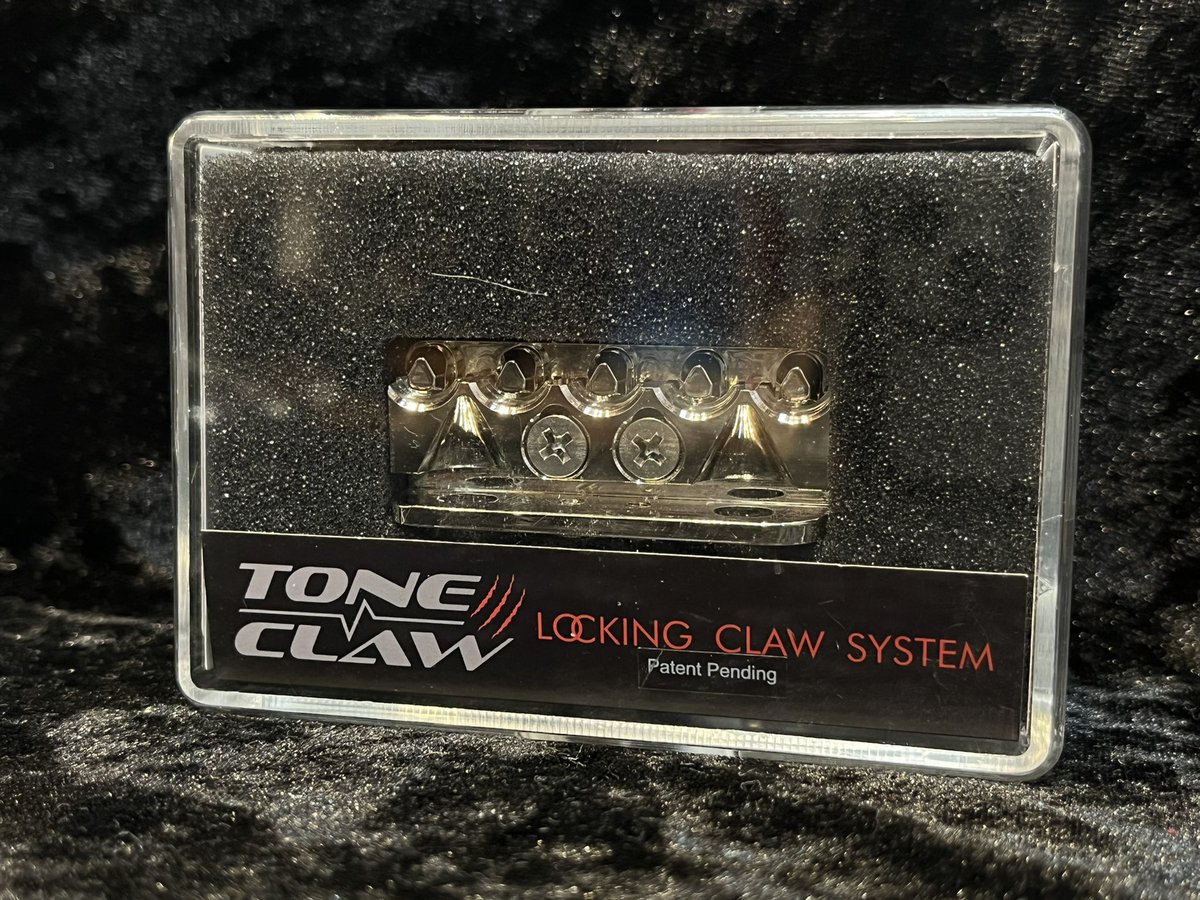 esptechhouse's tweet photo. 前回入荷時即完してしまった #AxLabs の　　#ToneClaw Locking Claw Systemが再入荷してます‼️
色々な効果も歌われてますが理屈抜きにまずカッコいいパーツ‼️
載せたらカッコ良くなりそうでしかも音にもメリットが多いって最高じゃないですか‼️
#ESPテクニカルハウス
#テクハみやこし https://t.co/rCo75tc5XV