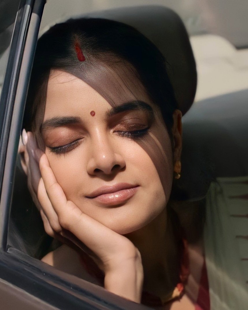 TeamMadhumita's tweet photo. āĻĢā§āϰāĻĢā§āϰ⧠āĻāĻ āϰā§āĻĻā§āϰ āĻāύā§āĻŽāĻĻāĻŋāύ â¤
@madhumitact
#Uttoron #Hoichoi #WithParna #madhumitafanspeaks https://t.co/kW6ufLQzT7