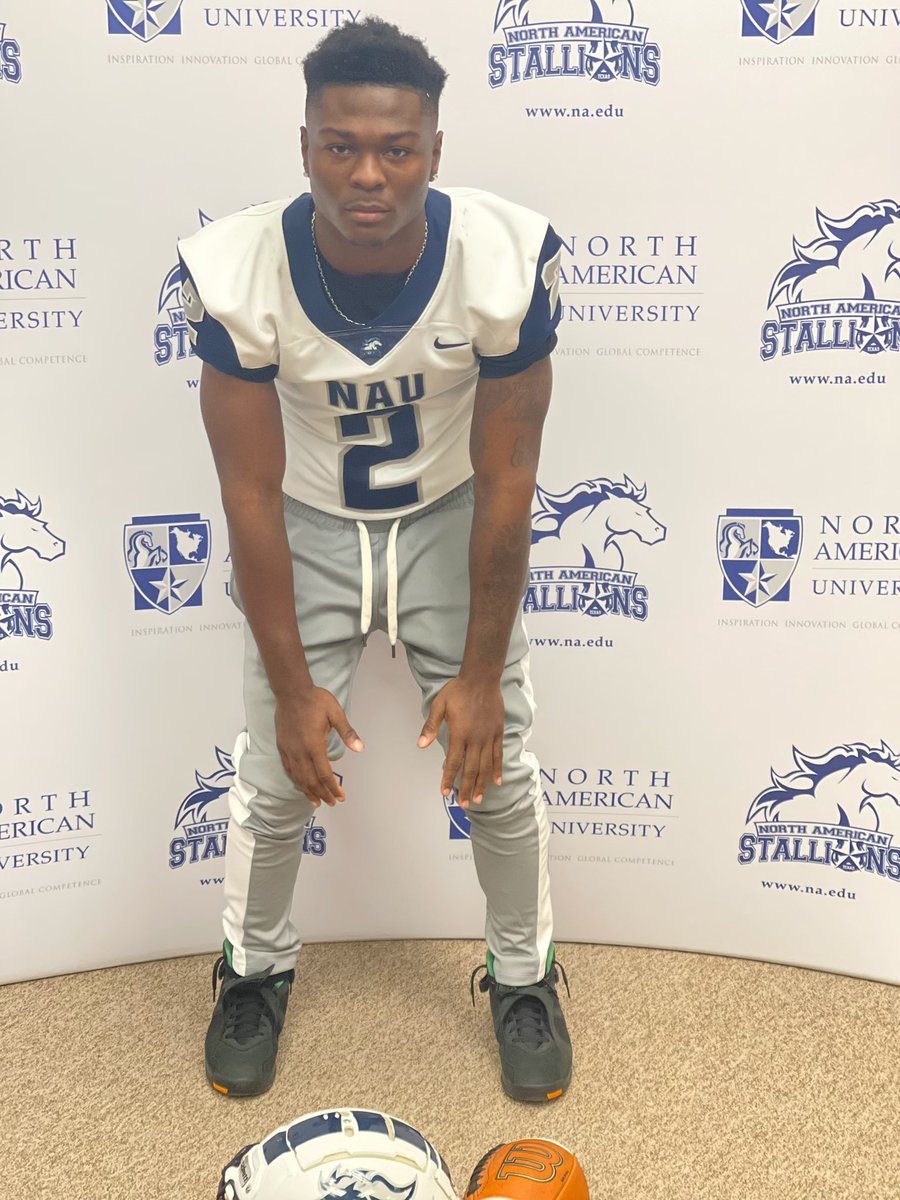 Ej_nextup12's tweet photo. Had a wonderful visit today with @CoachNewmanIII got the chance to learn more about  @NAU_FB 🙏🏾‼️ https://t.co/OAuOT7vBMm