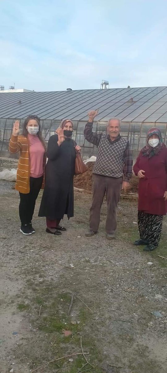 nhlunal's tweet photo. Topçular Mah.Kordinatörüm
#Tuba çelik https://t.co/eZJqd7EQmeş.#Rahime abla önce mah.yön.toplantısı ardından Çat kapı ziyaretler gerçekleştirdiler
MaşAllah #Ak Kadınlar 7/24 sahada,Canla Başla
2023 hedeflerine emin adımlarla yürüyor.Sayın Cumhurbaşkanımızın Selamlarını iletiyor, https://t.co/TWXXgpsh0C